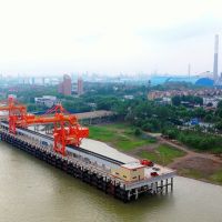 有利于砂石外運！江西首座萬(wàn)噸級碼頭建成